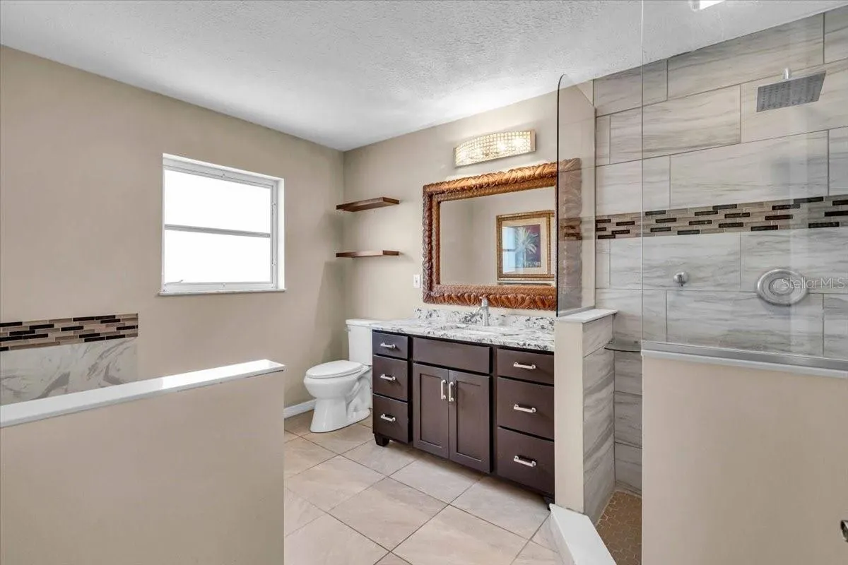1422 QUAIL LAKE DR