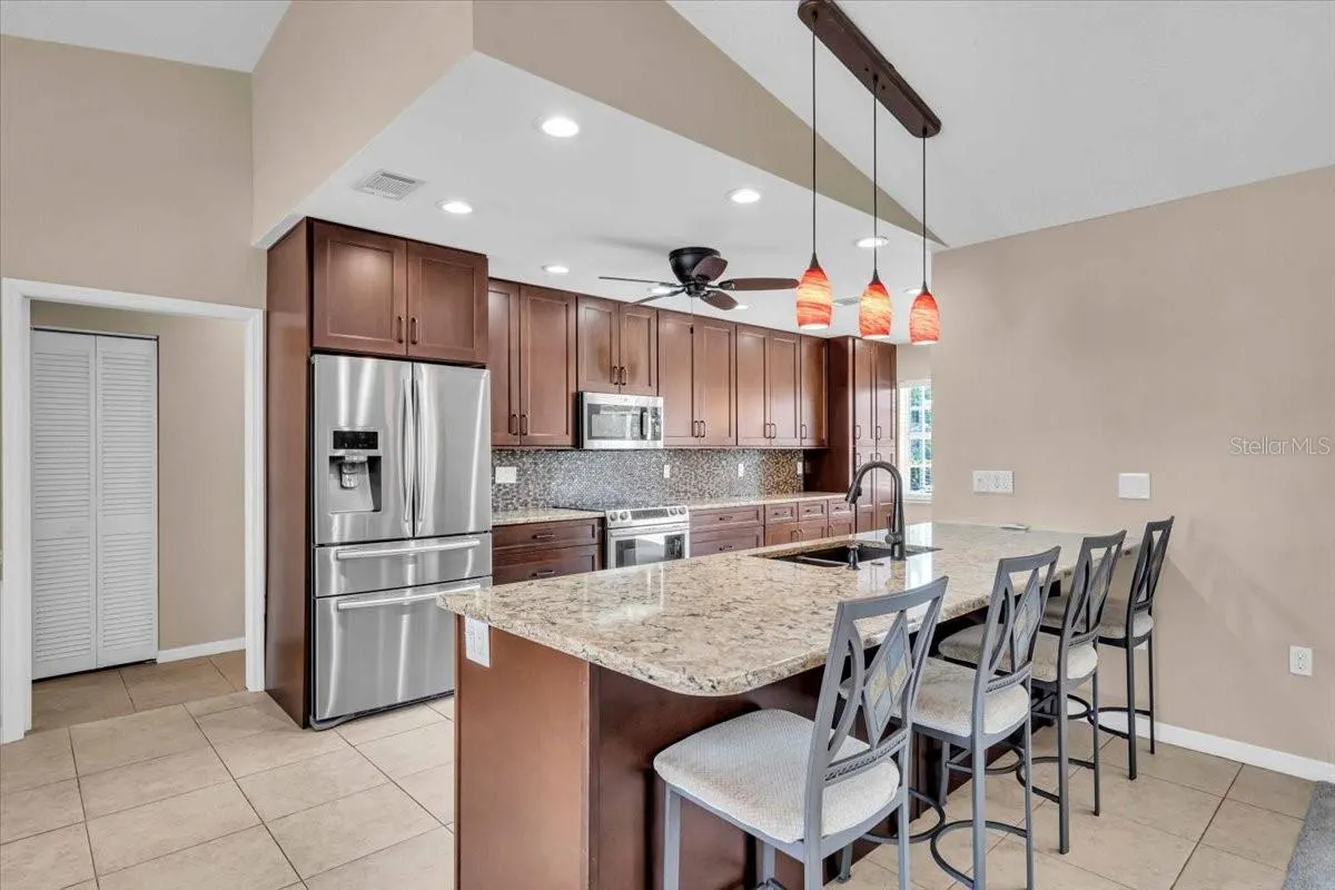 1422 QUAIL LAKE DR