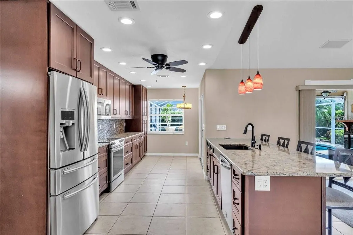 1422 QUAIL LAKE DR