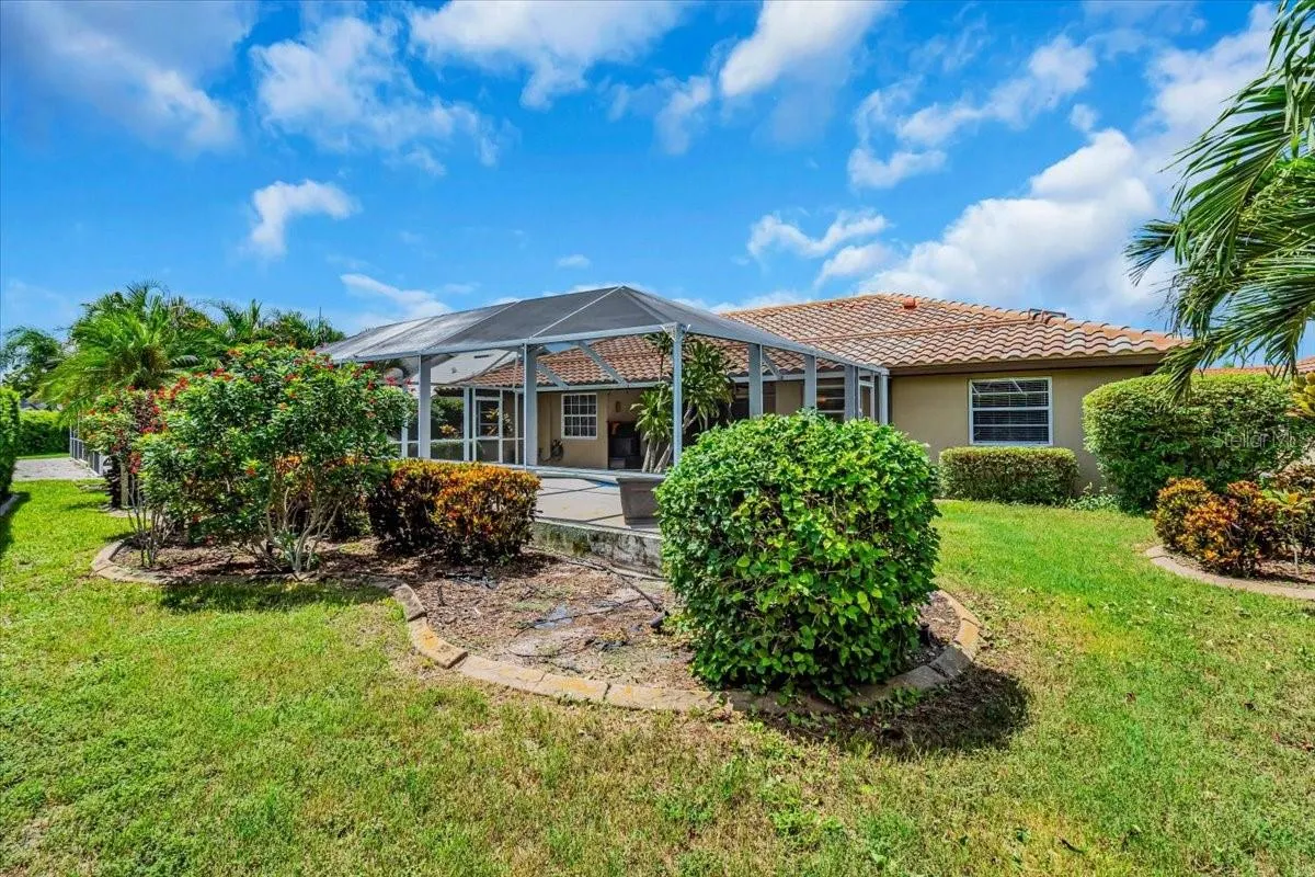 1422 QUAIL LAKE DR
