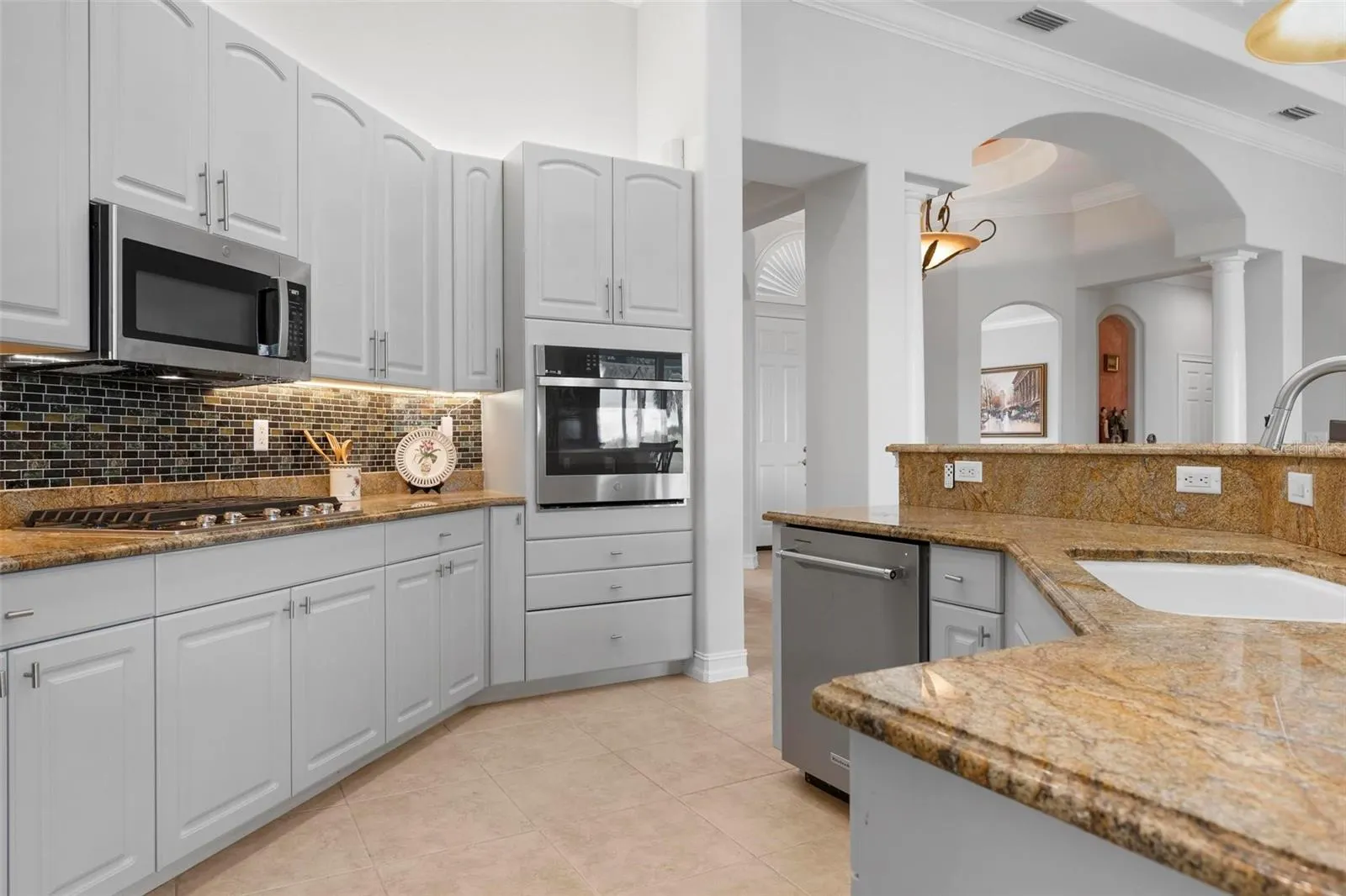 225 PESARO DR