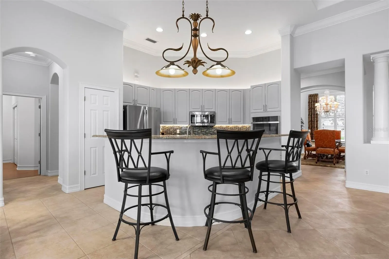 225 PESARO DR