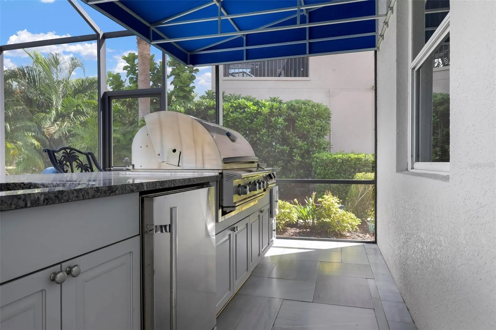 225 PESARO DR