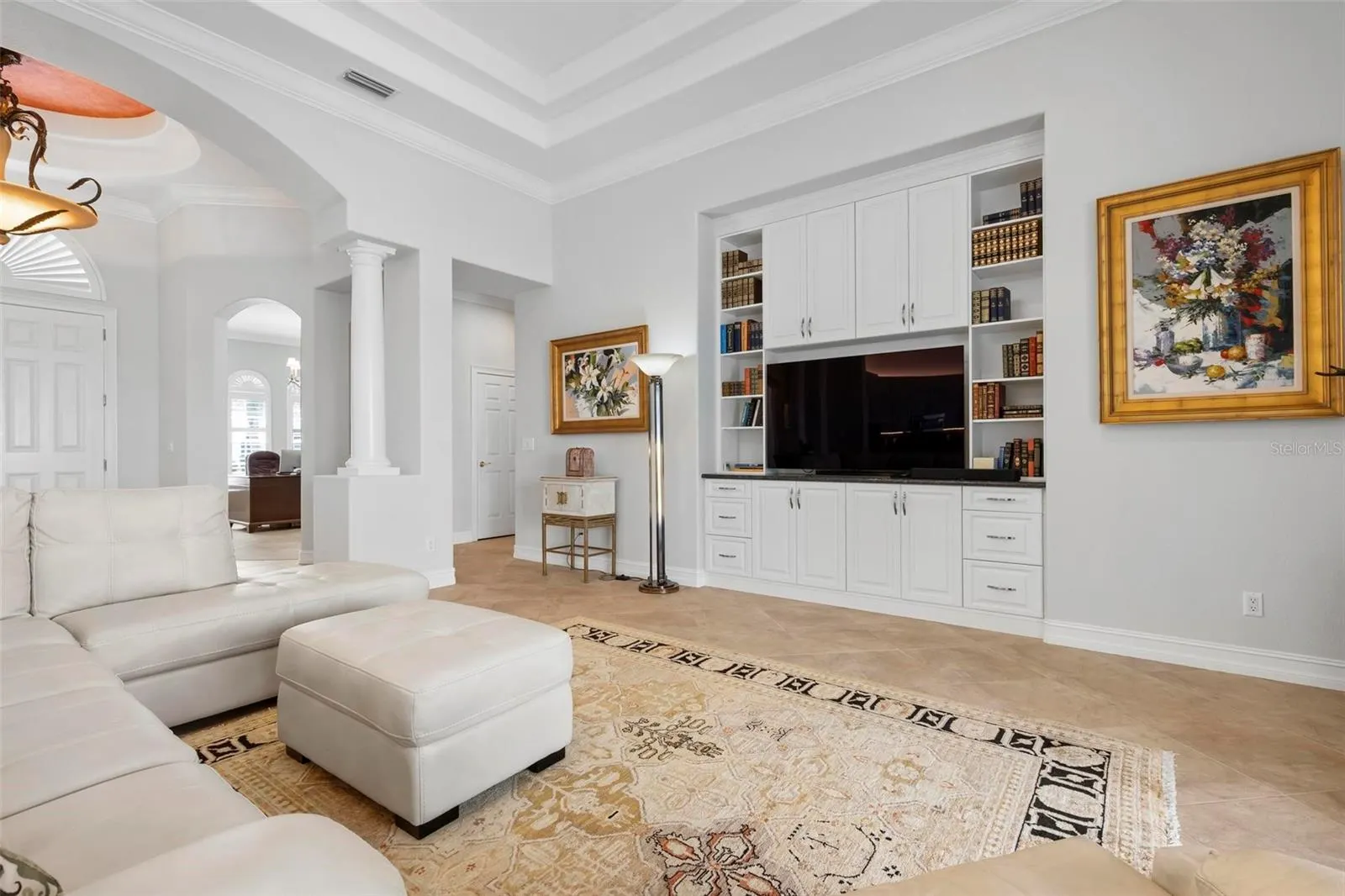 225 PESARO DR