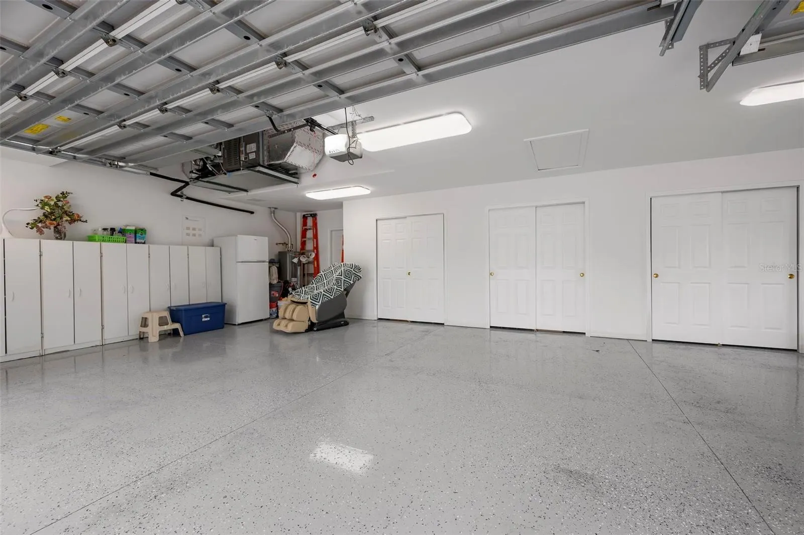 225 PESARO DR