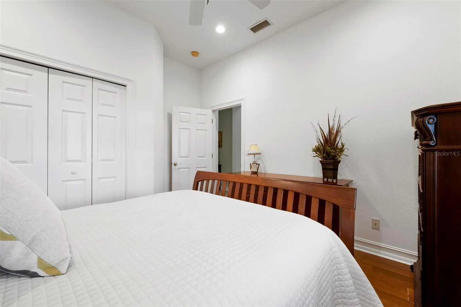 225 PESARO DR