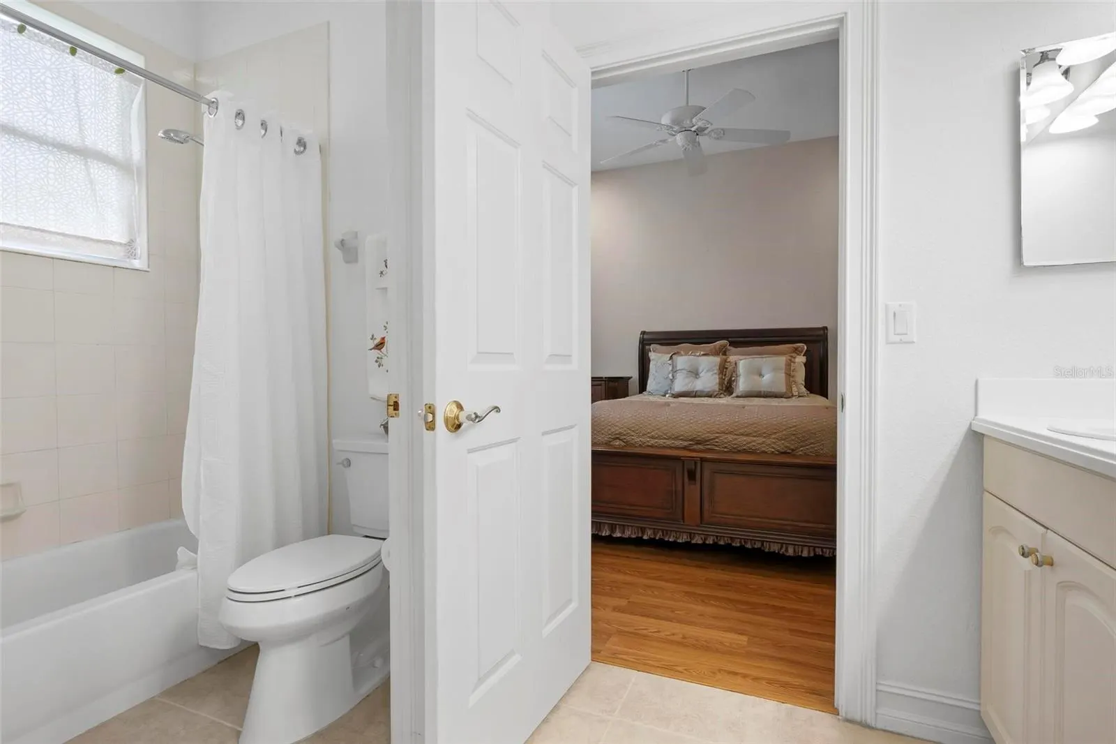 225 PESARO DR