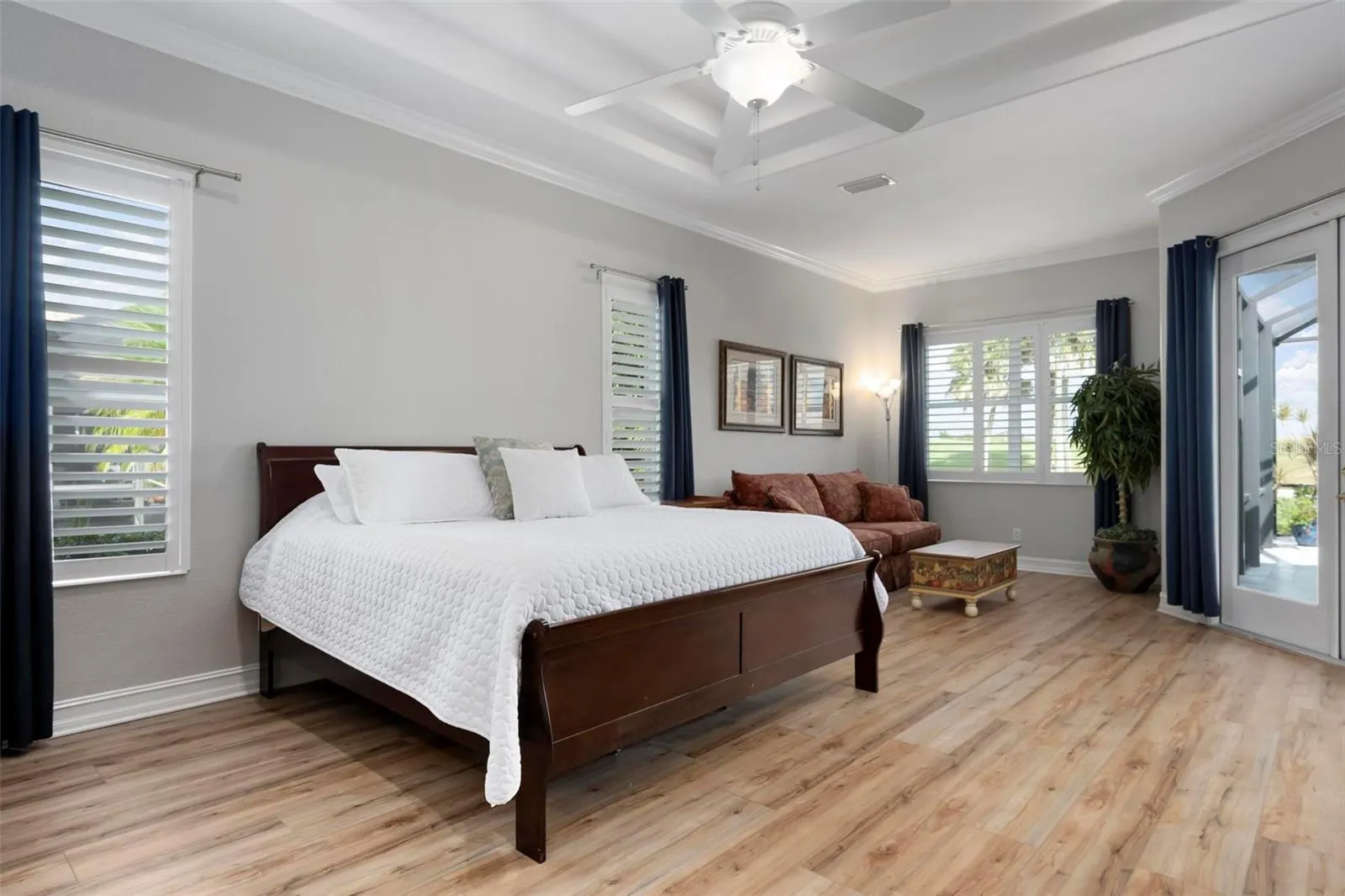 225 PESARO DR
