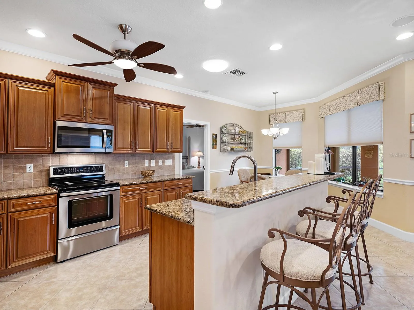 20611 PEZZANA DR