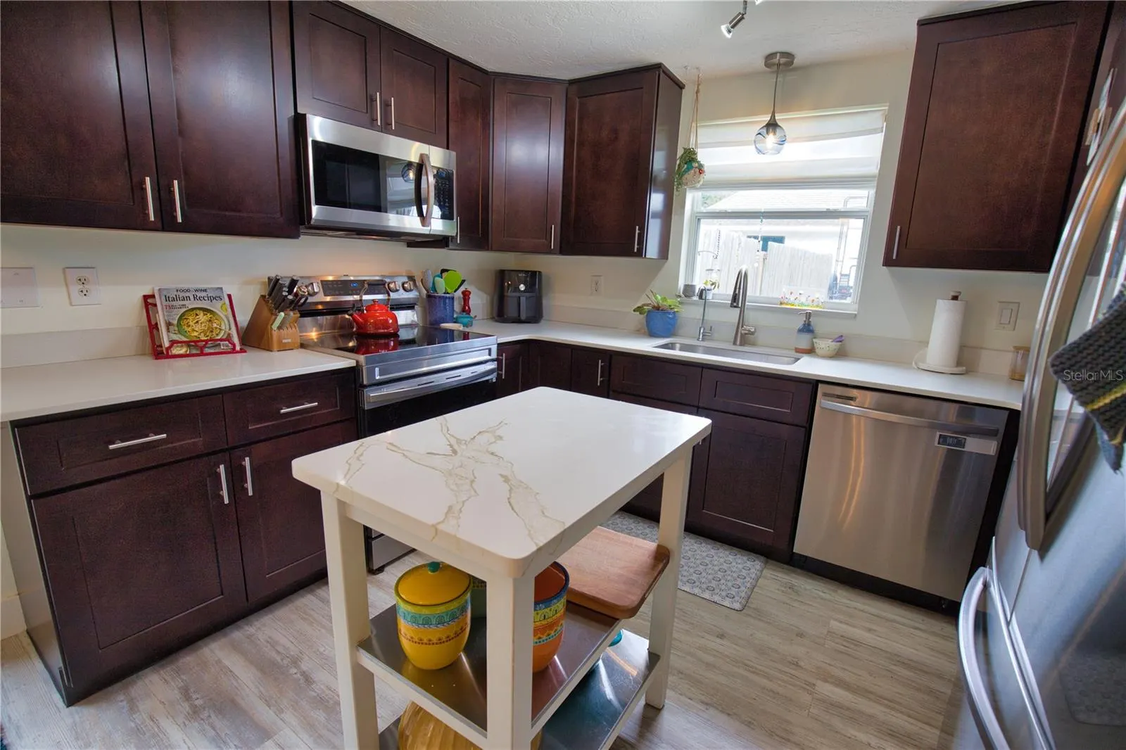 459 E BAFFIN DR