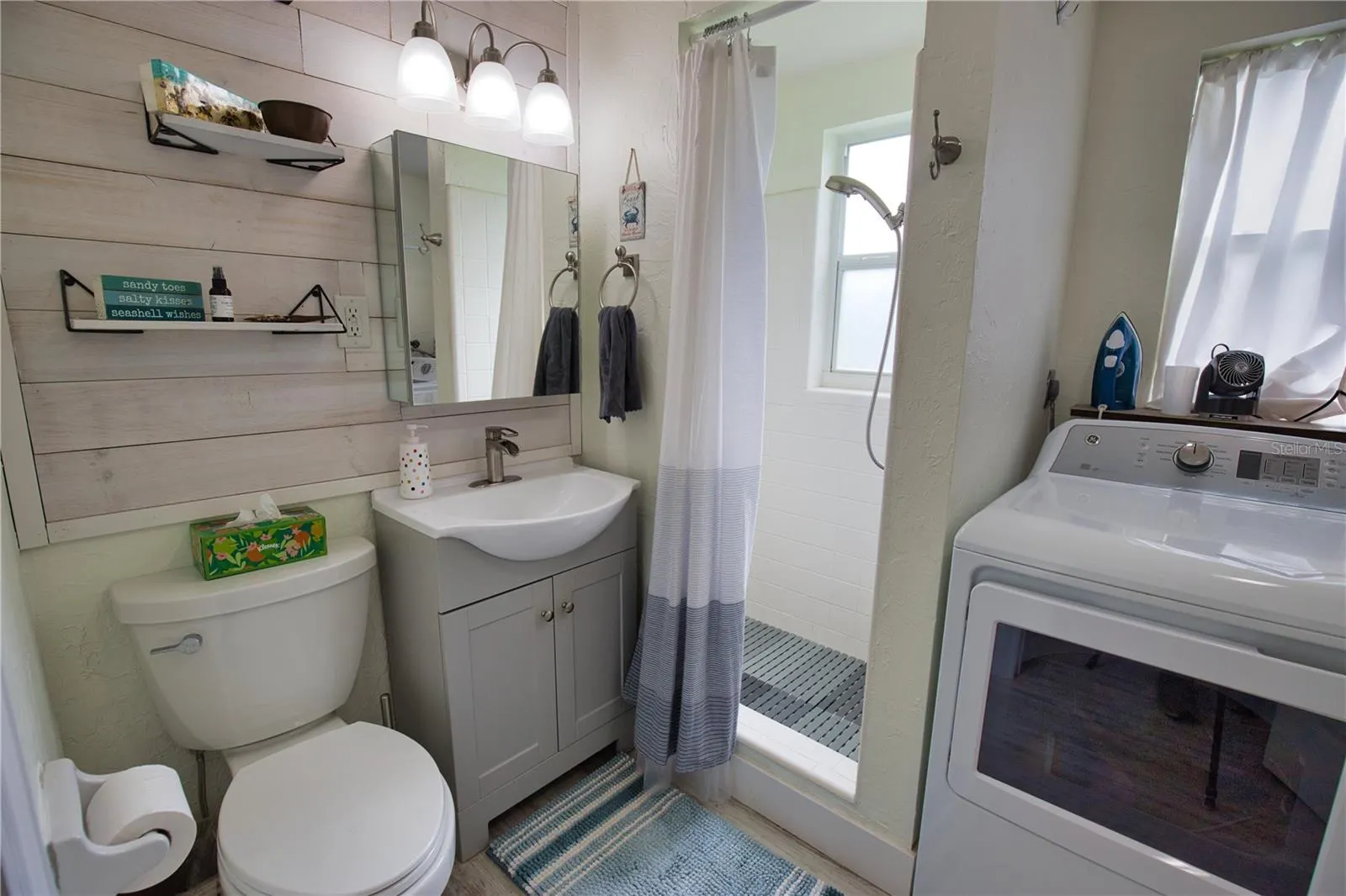 459 E BAFFIN DR