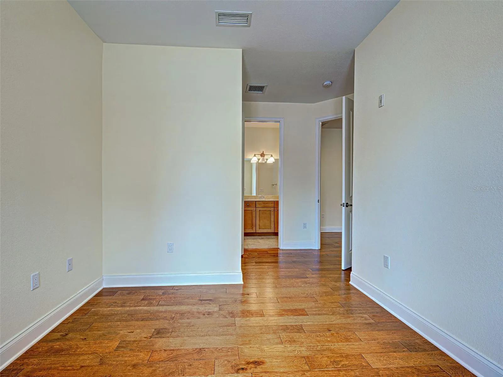 445 NOKOMIS AVE S #210, #210