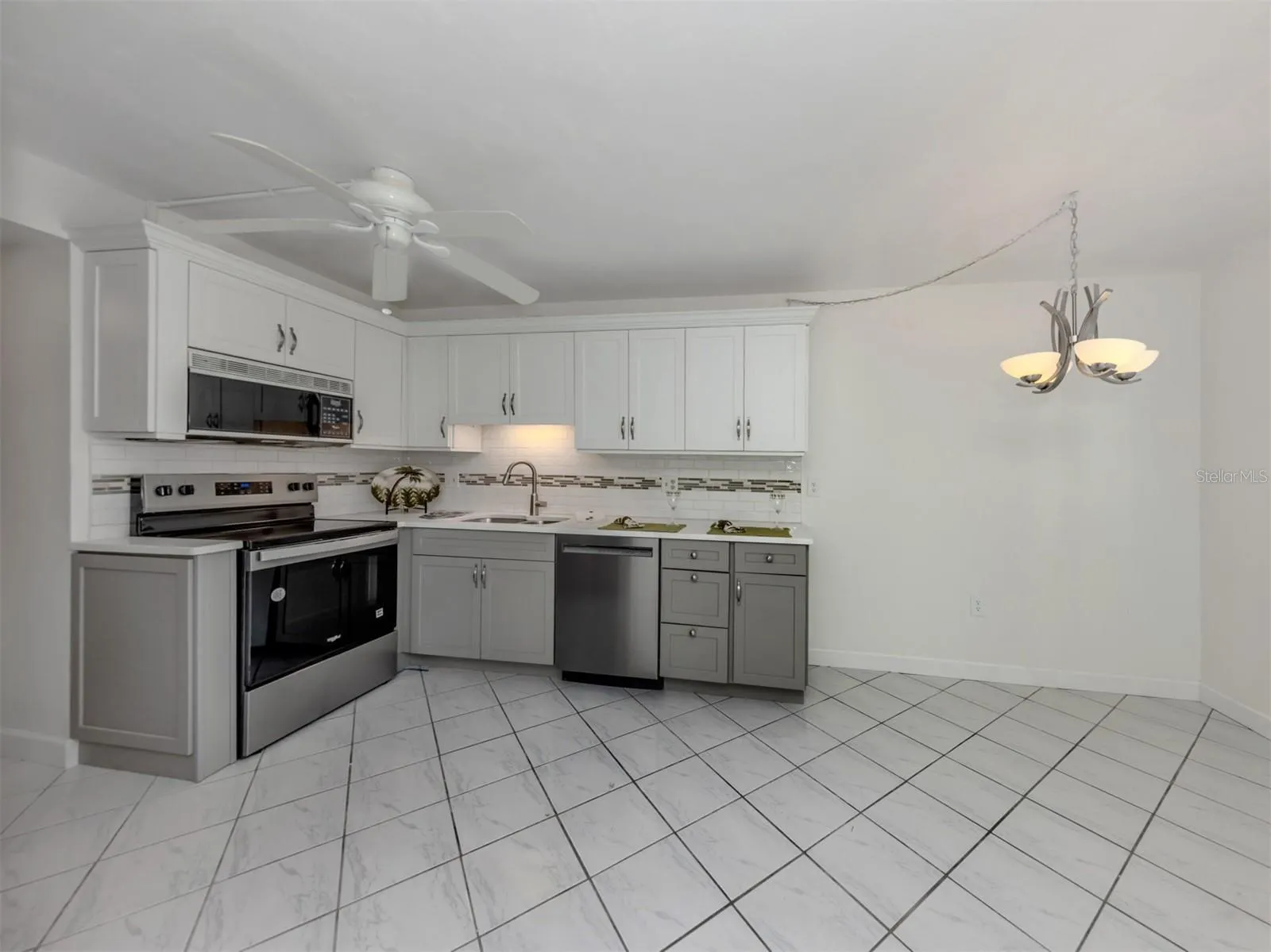 1001 INLET CIR #169, #169