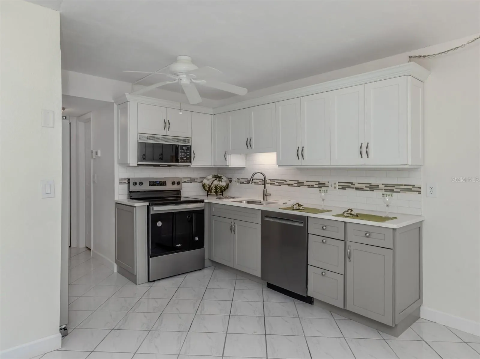 1001 INLET CIR #169, #169