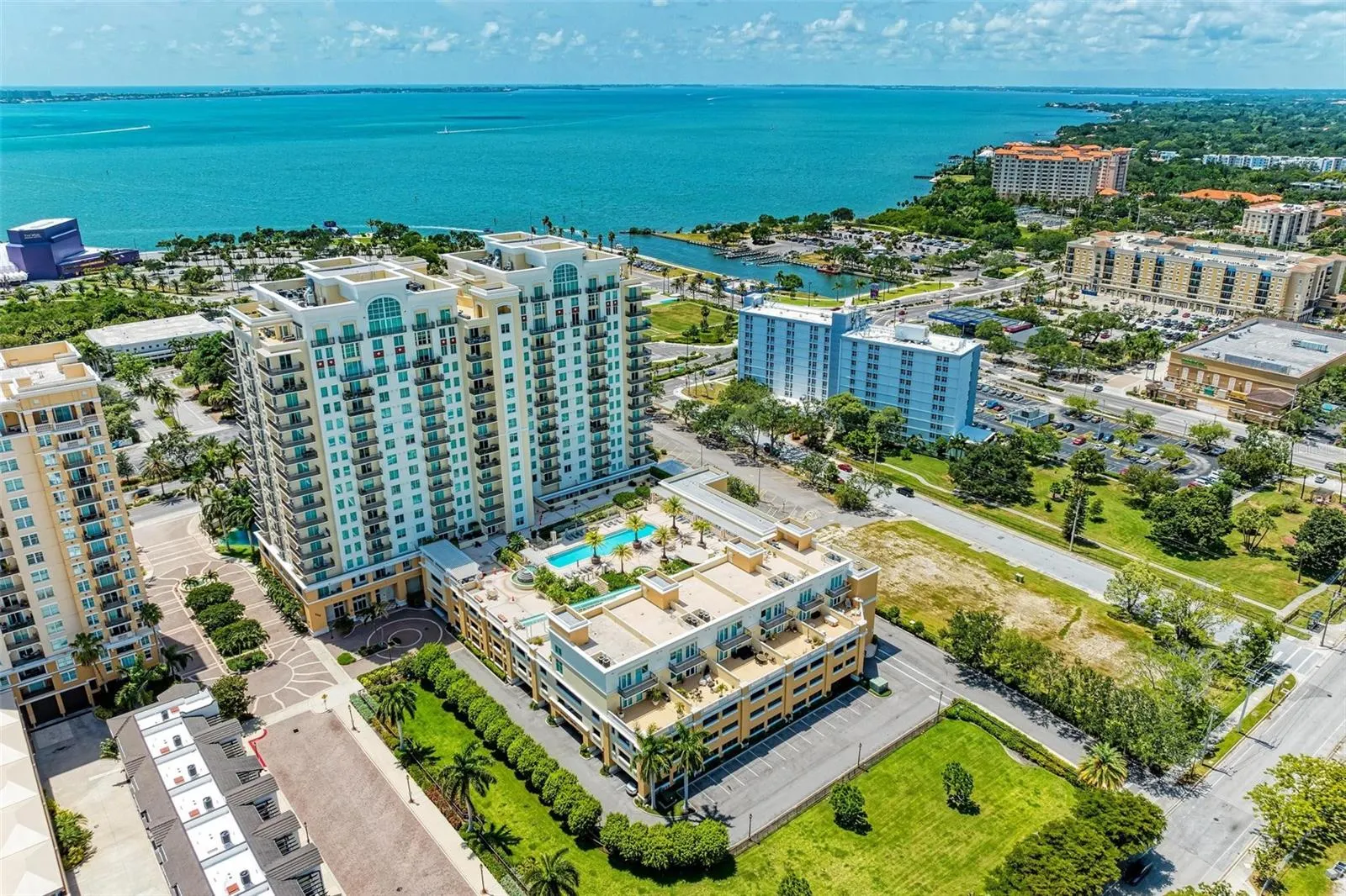 800 N TAMIAMI TRL #212, #212