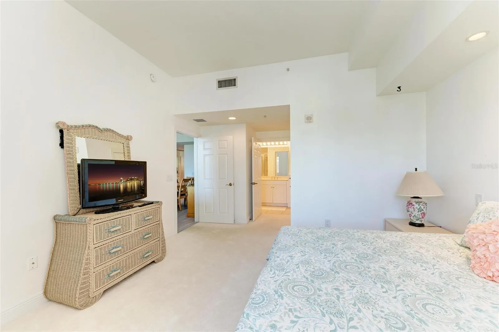 800 N TAMIAMI TRL #212, #212