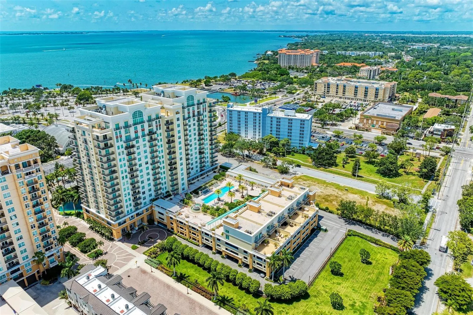 800 N TAMIAMI TRL #212, #212