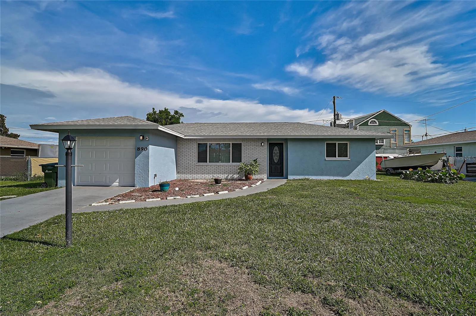 890 PONDEROSA RD