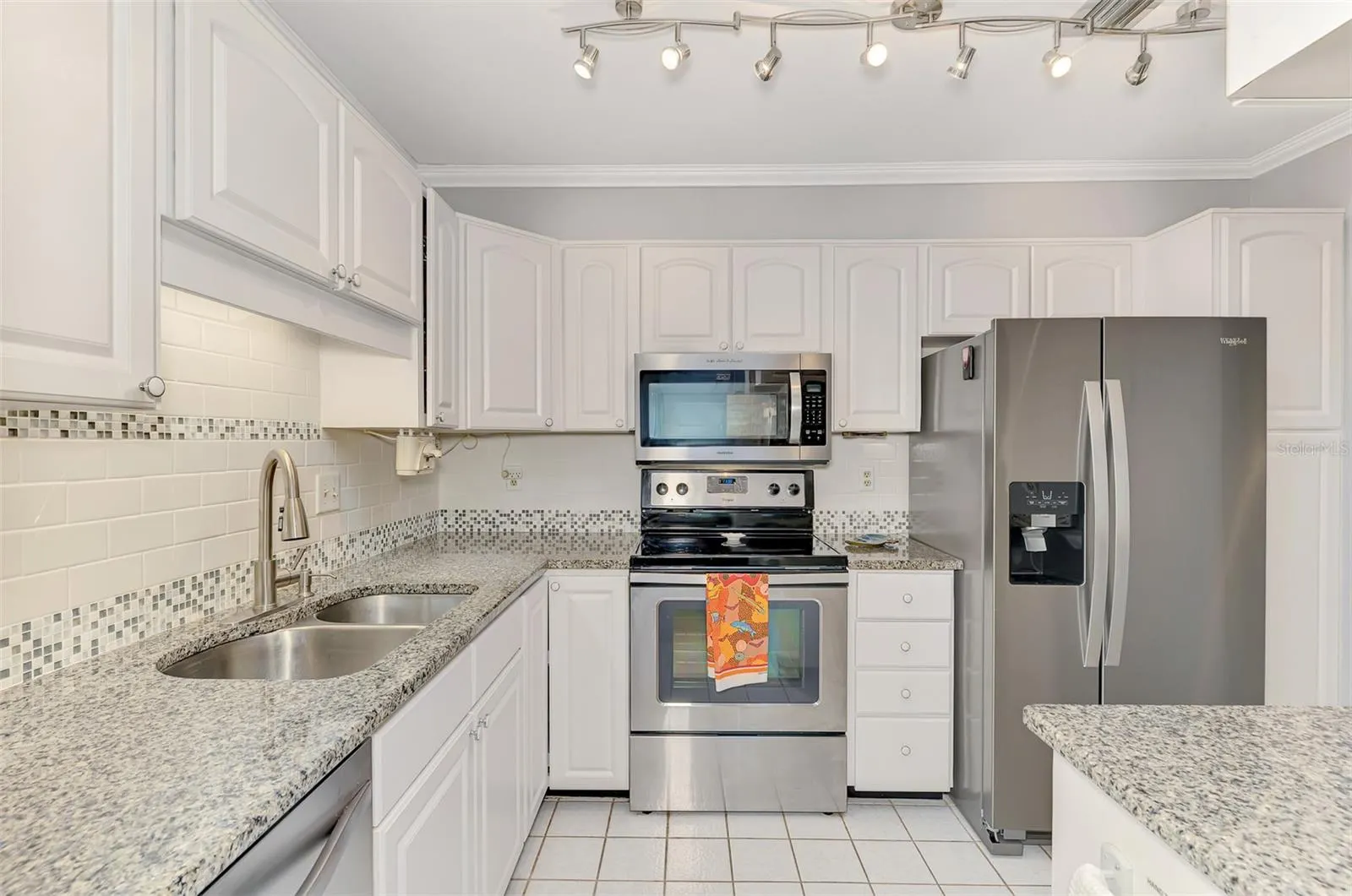 1211 CAPRI ISLES BLVD #92, #92