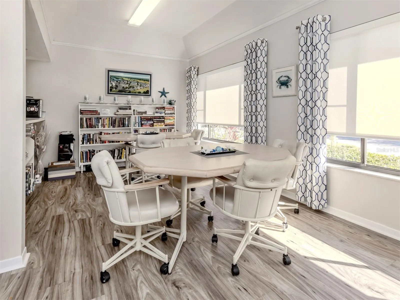 1100 CAPRI ISLES BLVD #423, #423