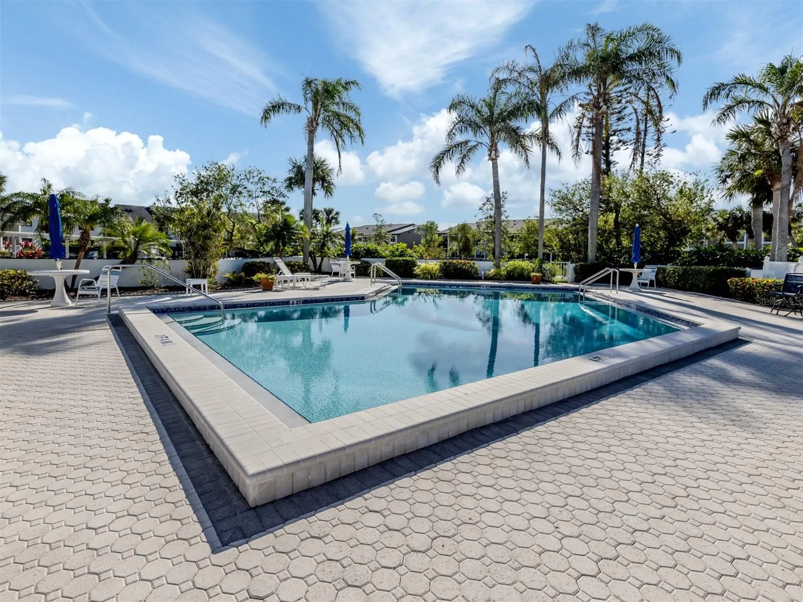 1100 CAPRI ISLES BLVD #423, #423