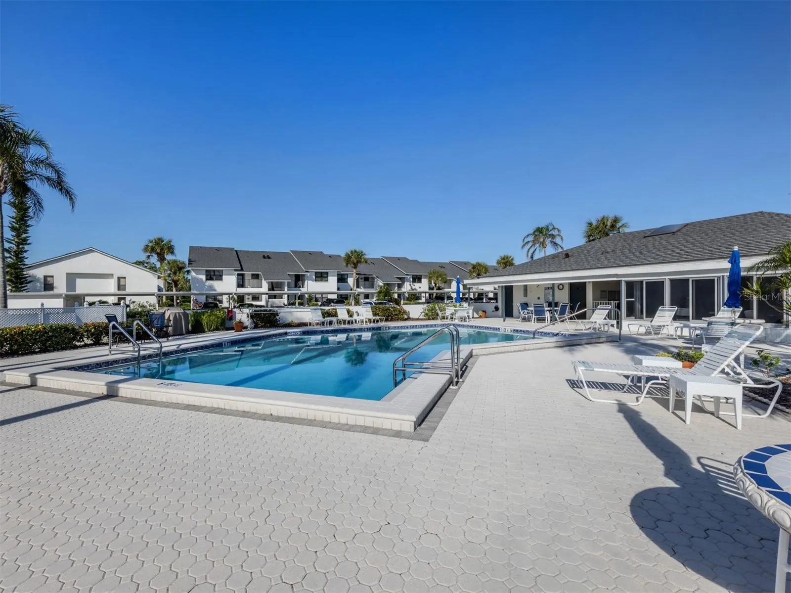 1100 CAPRI ISLES BLVD #423, #423