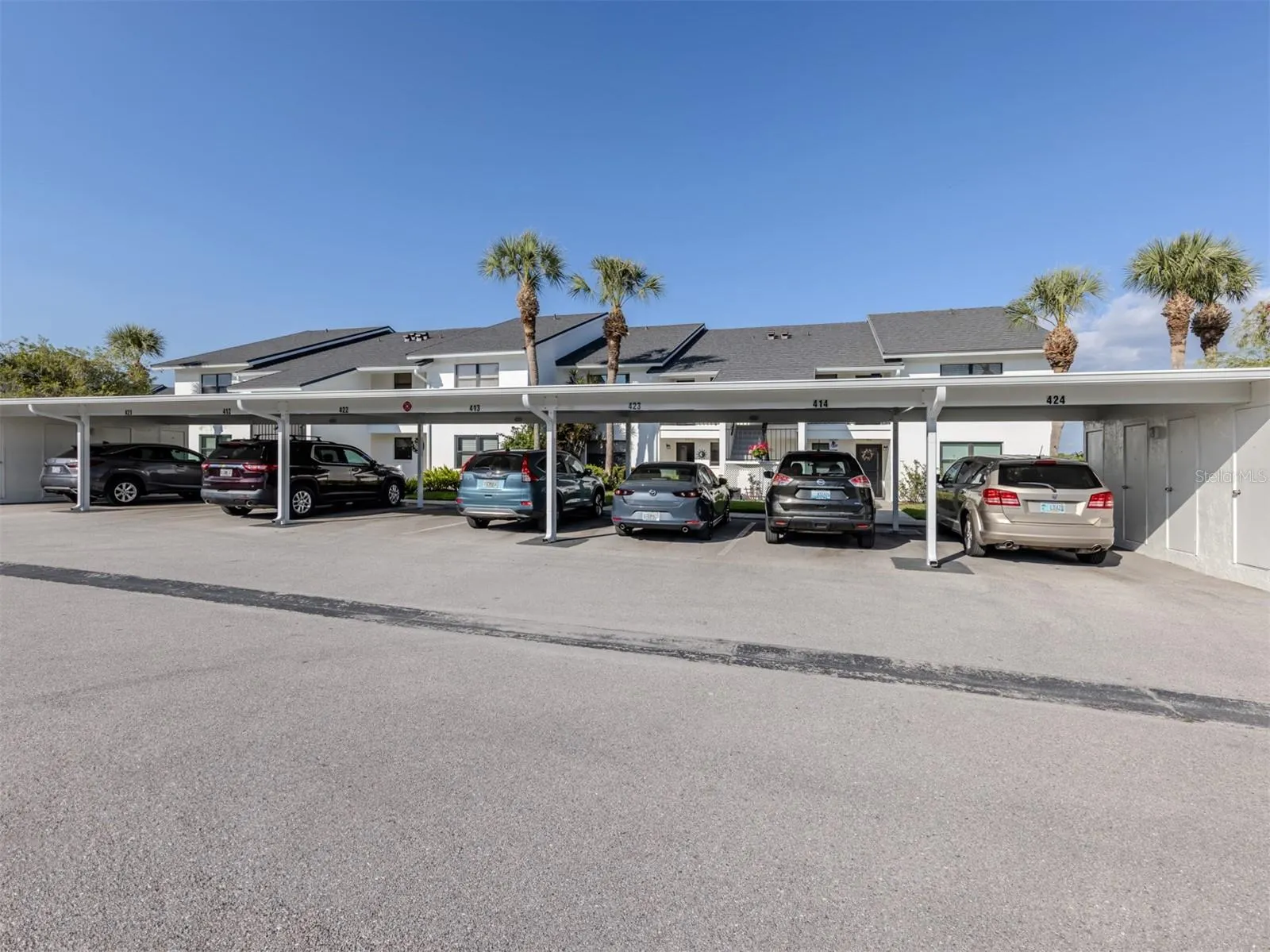1100 CAPRI ISLES BLVD #423, #423
