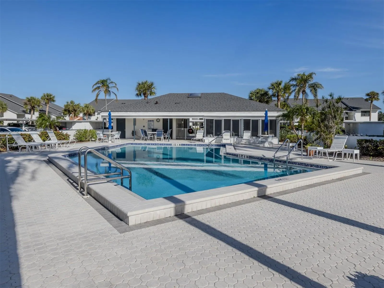 1100 CAPRI ISLES BLVD #423, #423