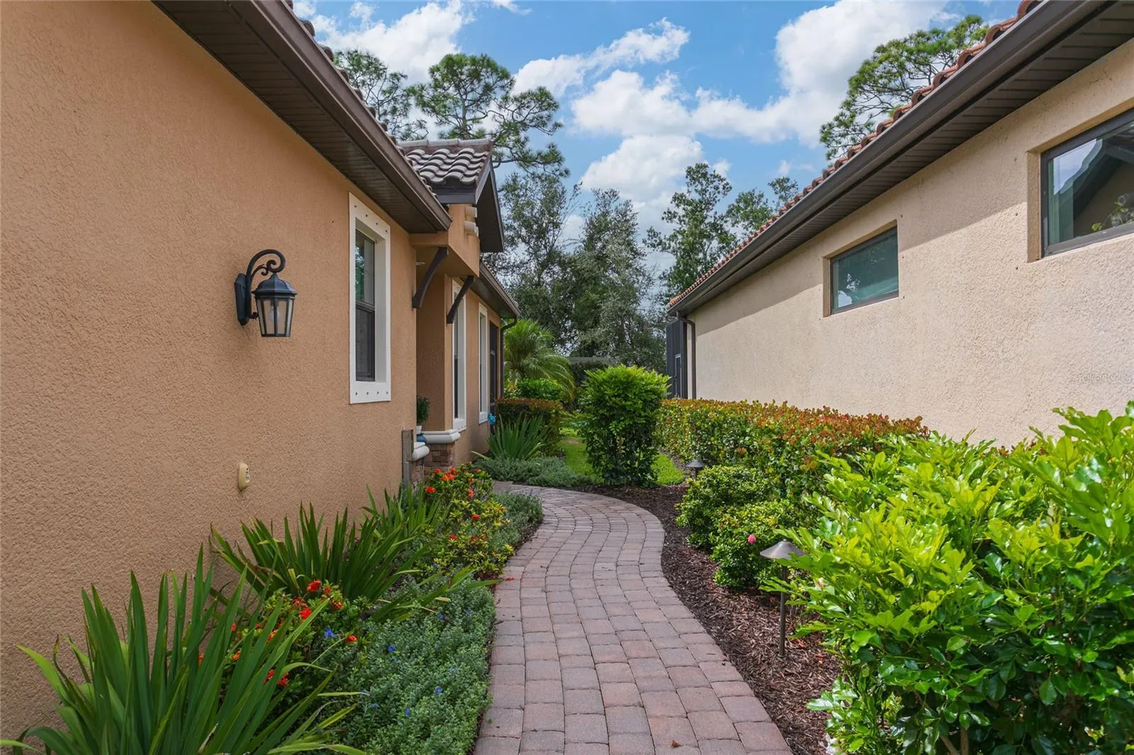 5517 SENTIERO DR