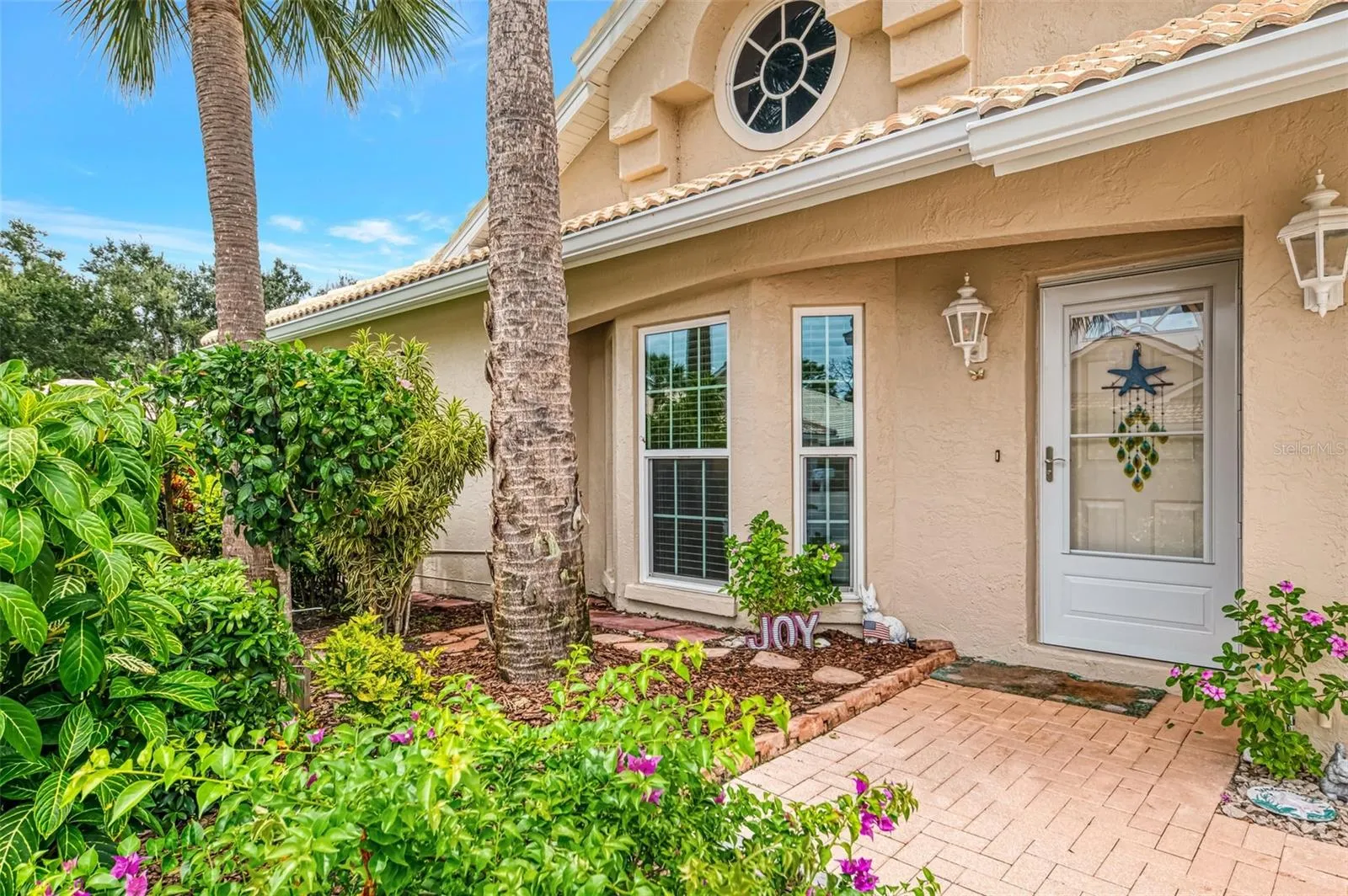1209 BERKSHIRE CIR