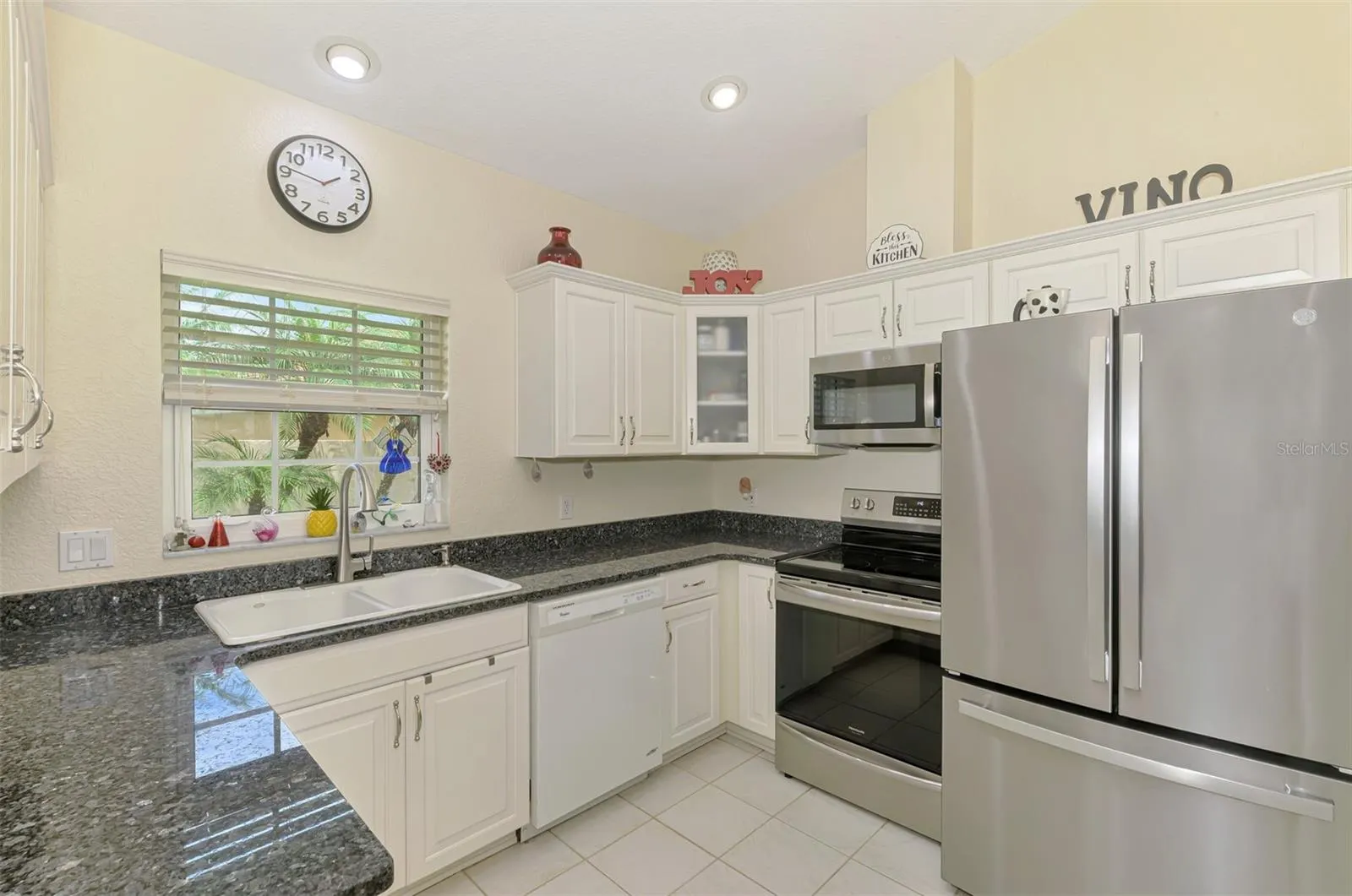 1209 BERKSHIRE CIR