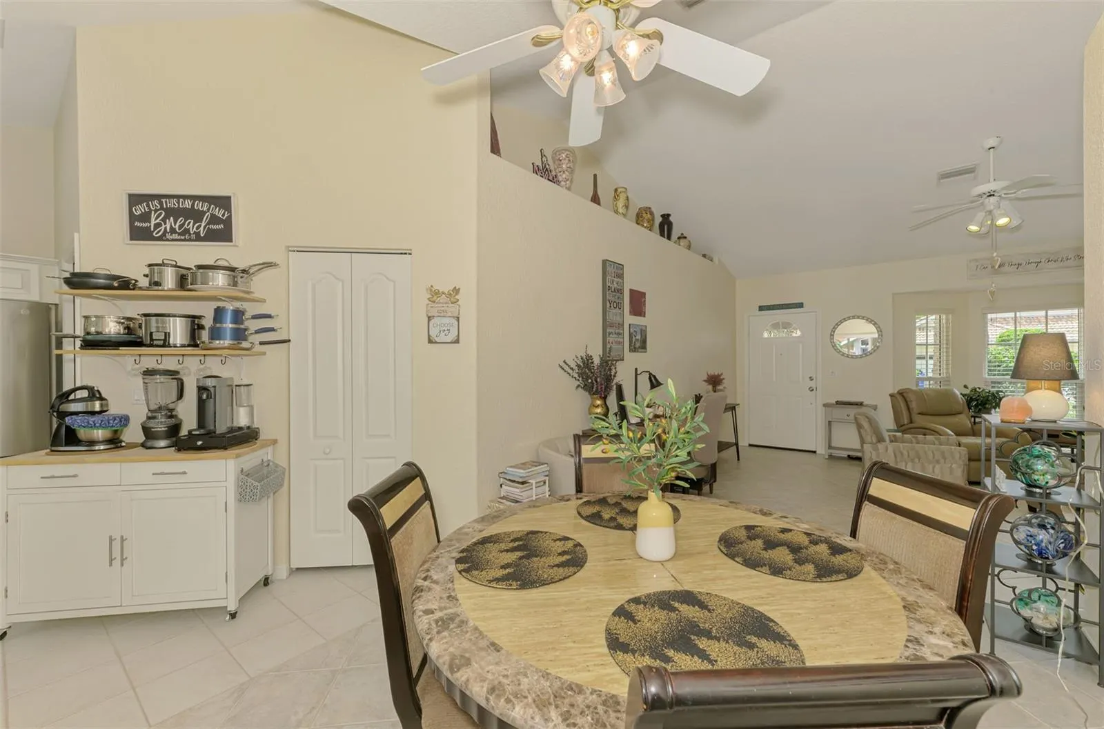 1209 BERKSHIRE CIR