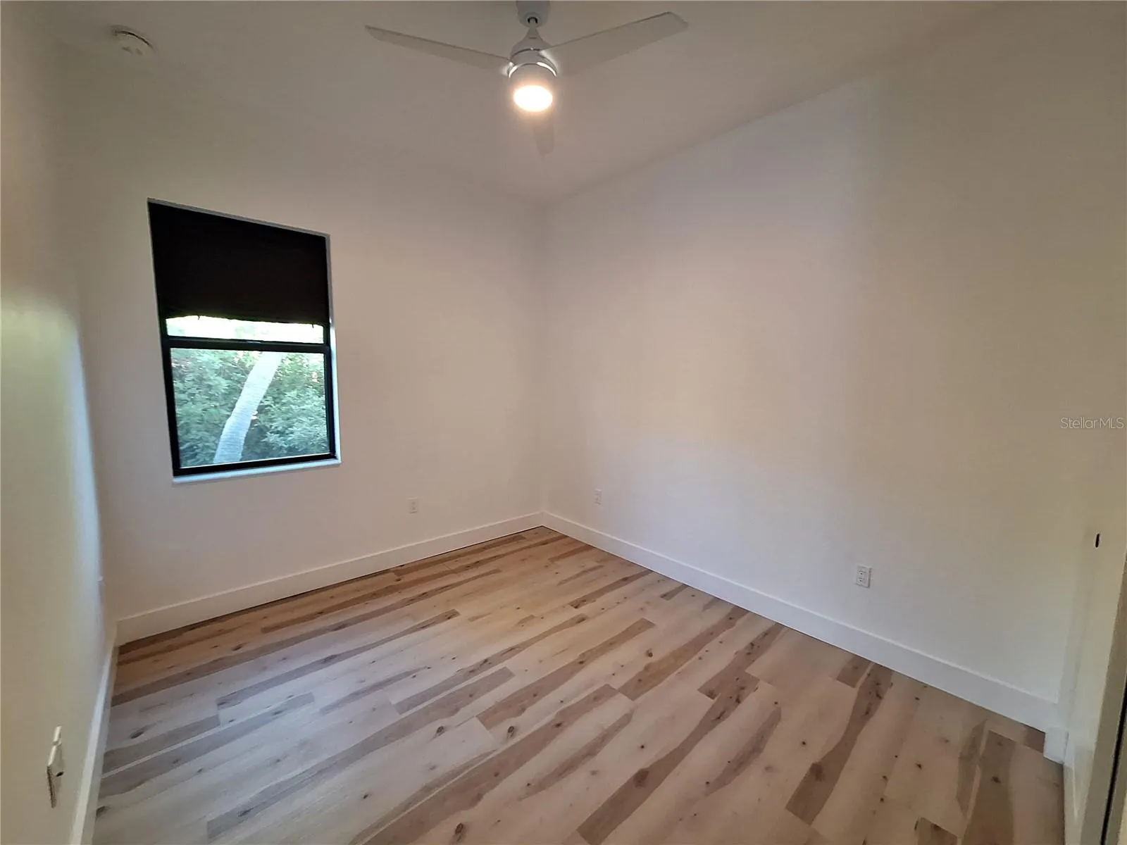 289 ALBATROSS RD