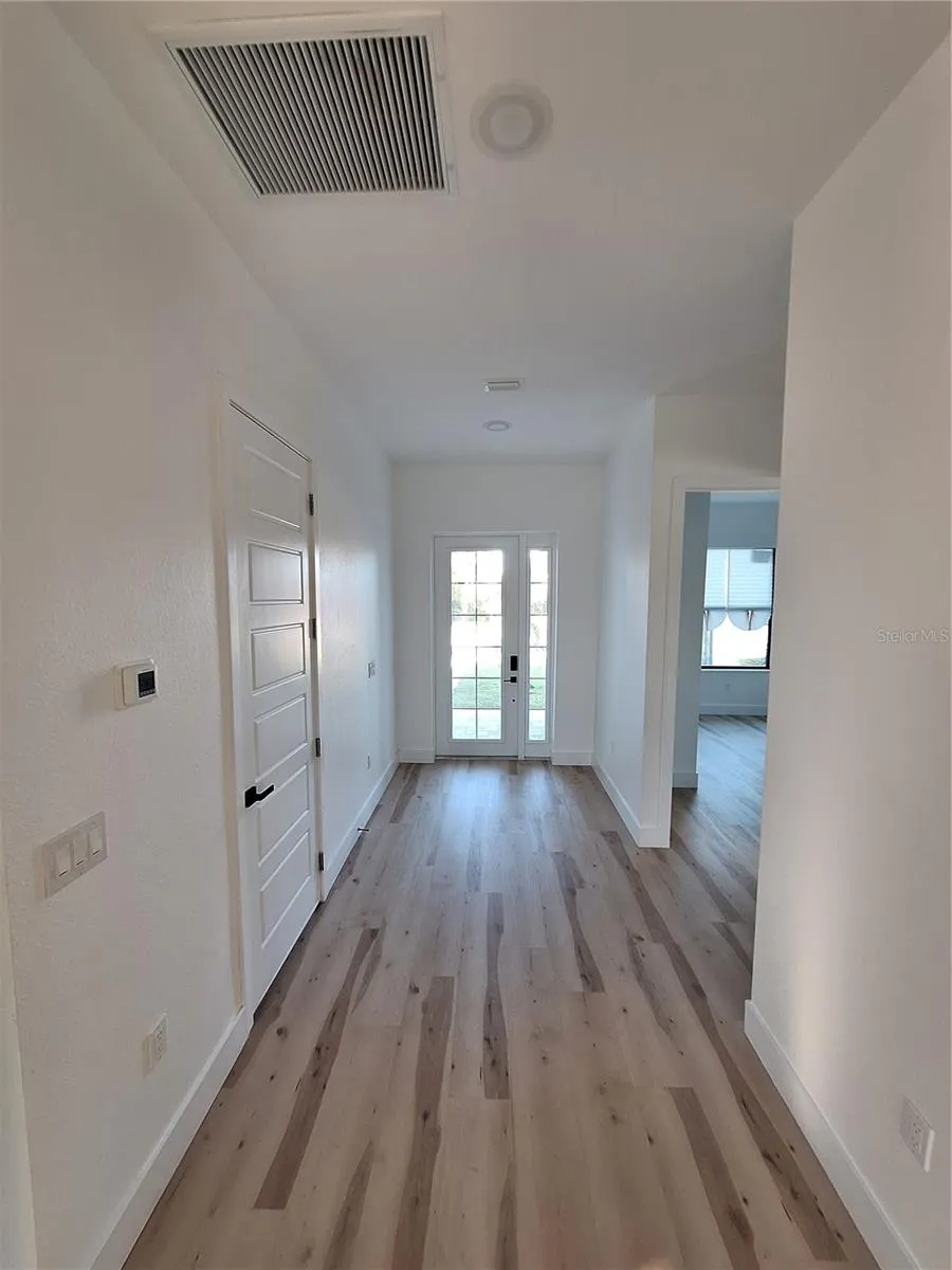 289 ALBATROSS RD