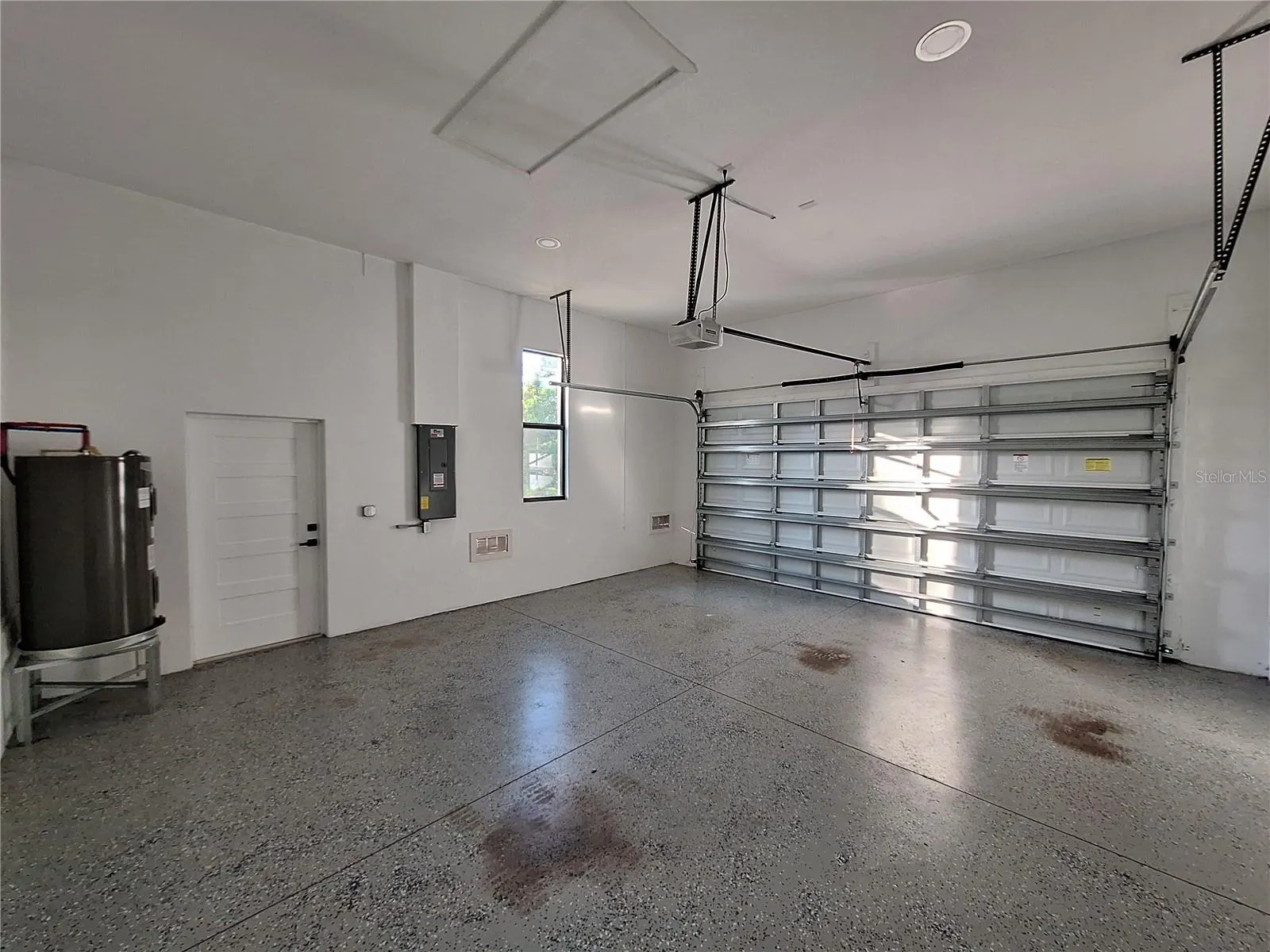 289 ALBATROSS RD
