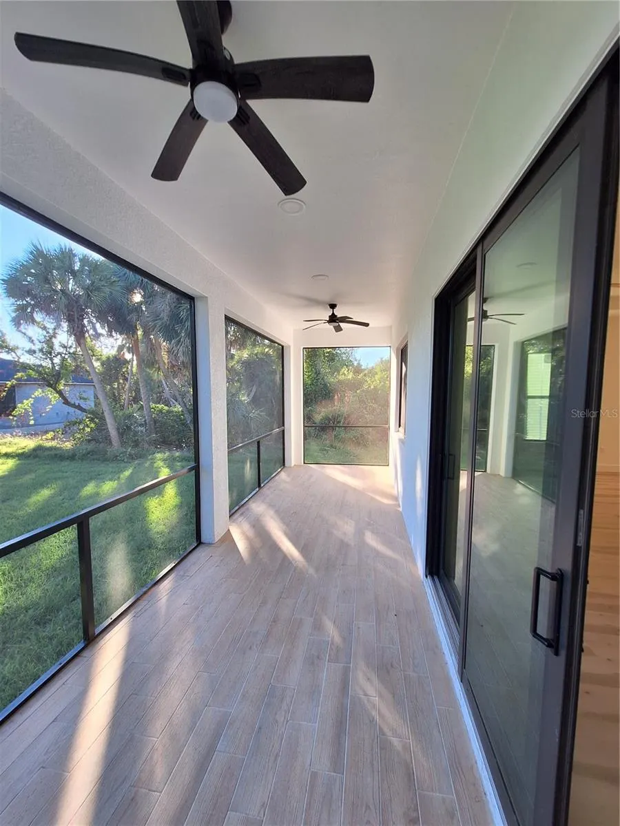 289 ALBATROSS RD
