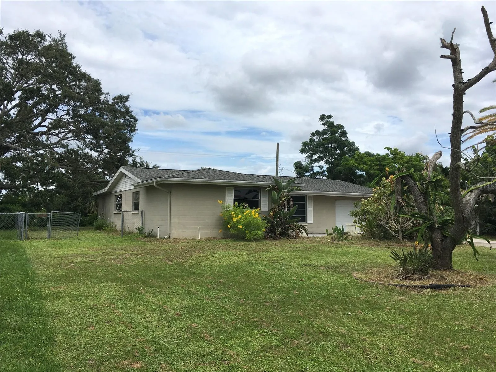 138 GOLF CLUB LN