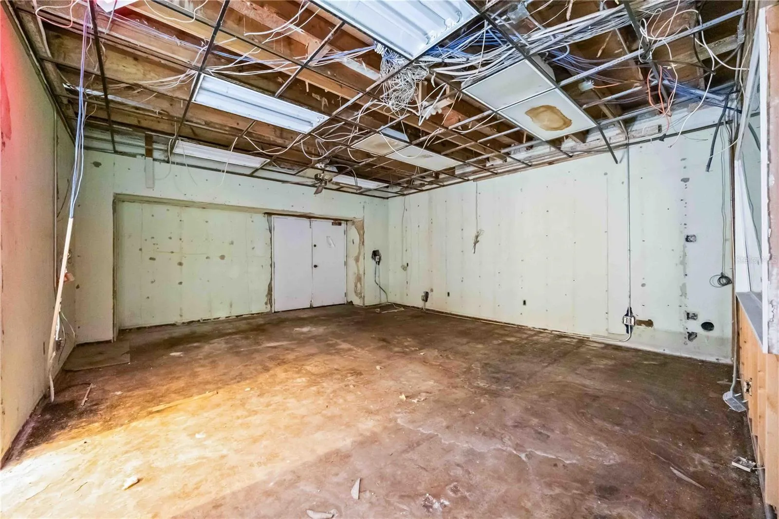 214 MIAMI AVE E