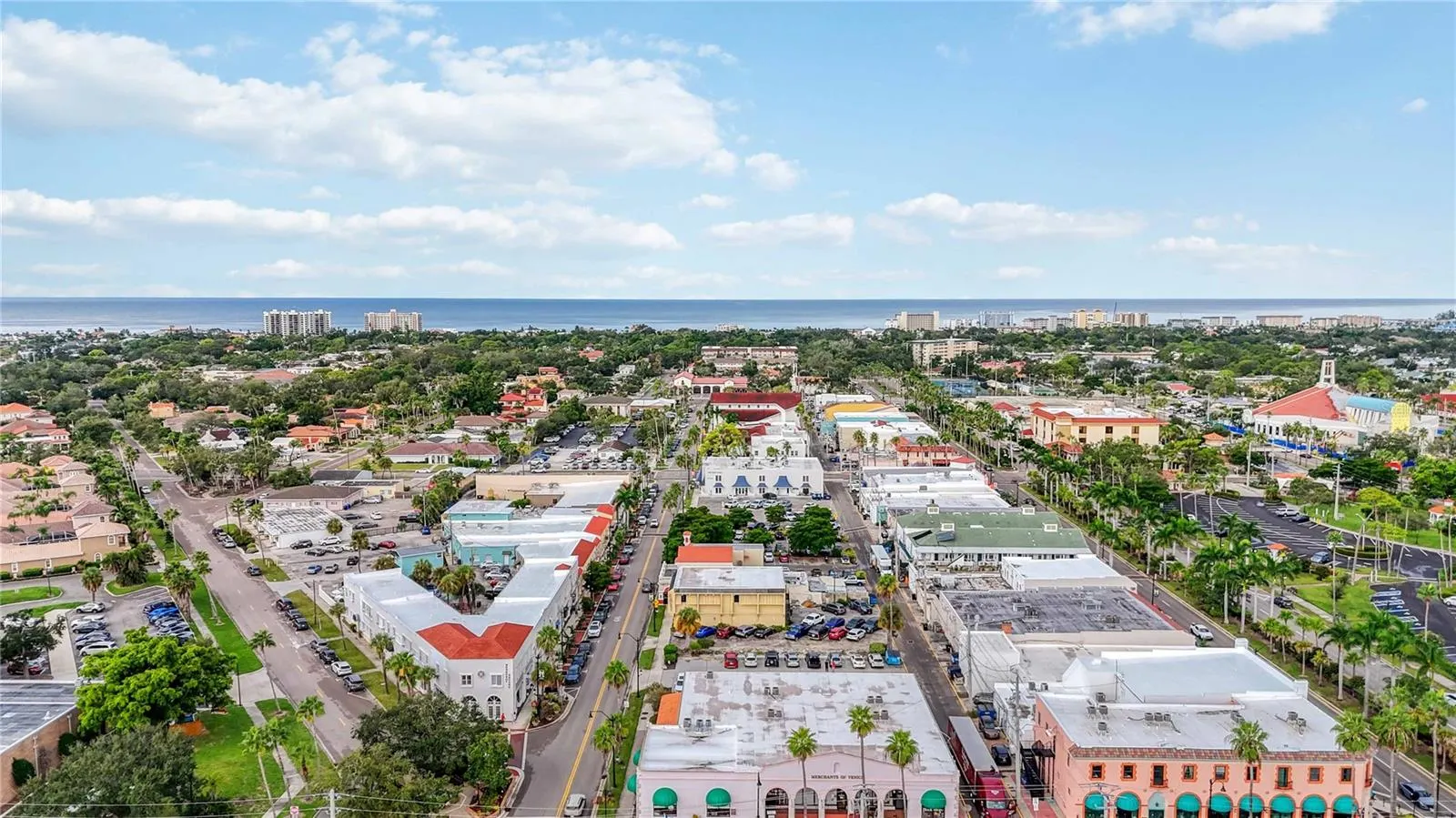 214 MIAMI AVE E
