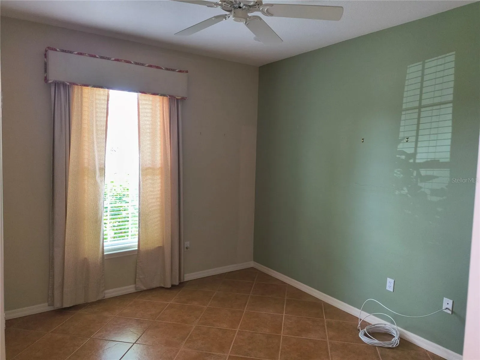 214 LAKE VICTORIA CT