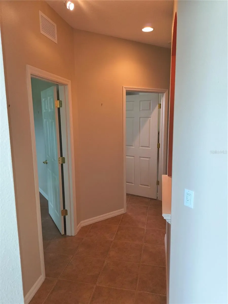 214 LAKE VICTORIA CT