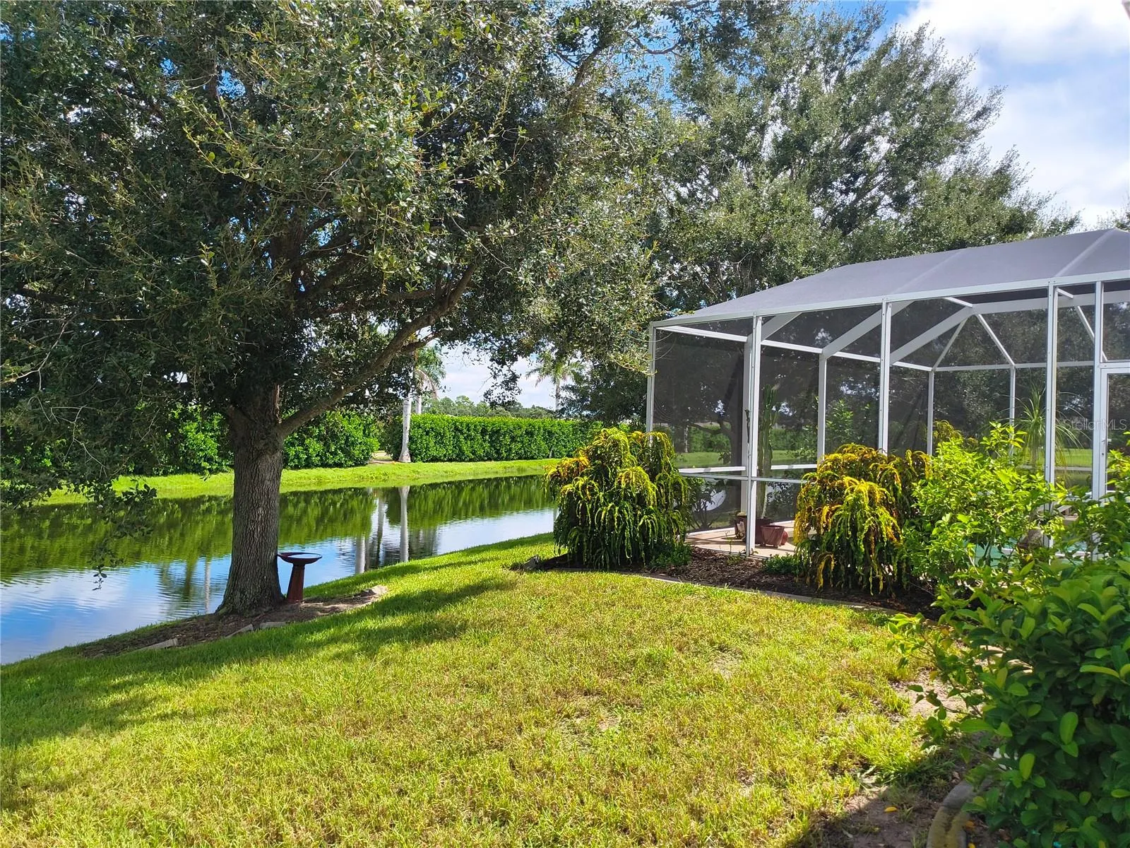 214 LAKE VICTORIA CT