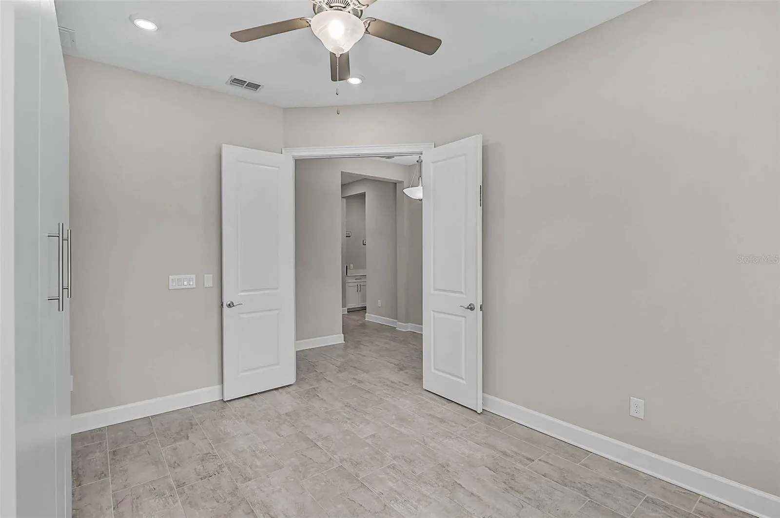 6600 DOVEKEY DR