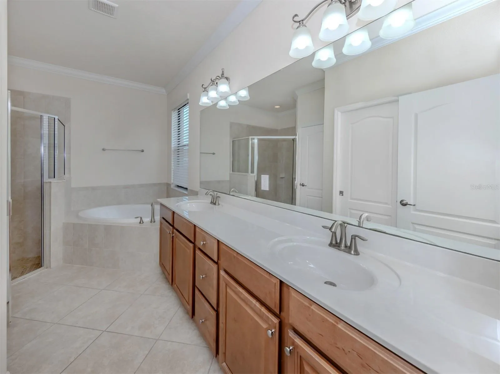 20230 GRANLAGO DR
