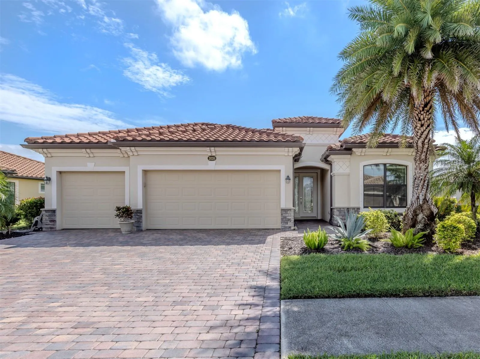 20230 GRANLAGO DR