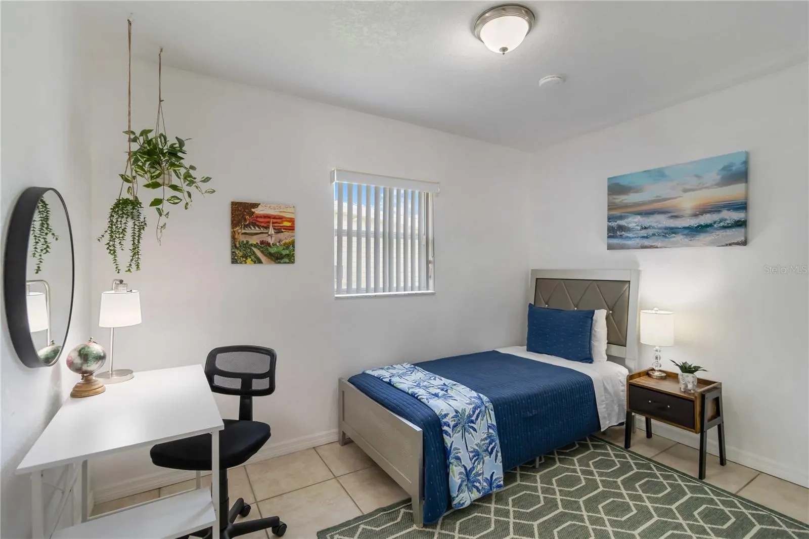 136 GODFREY AVE NE