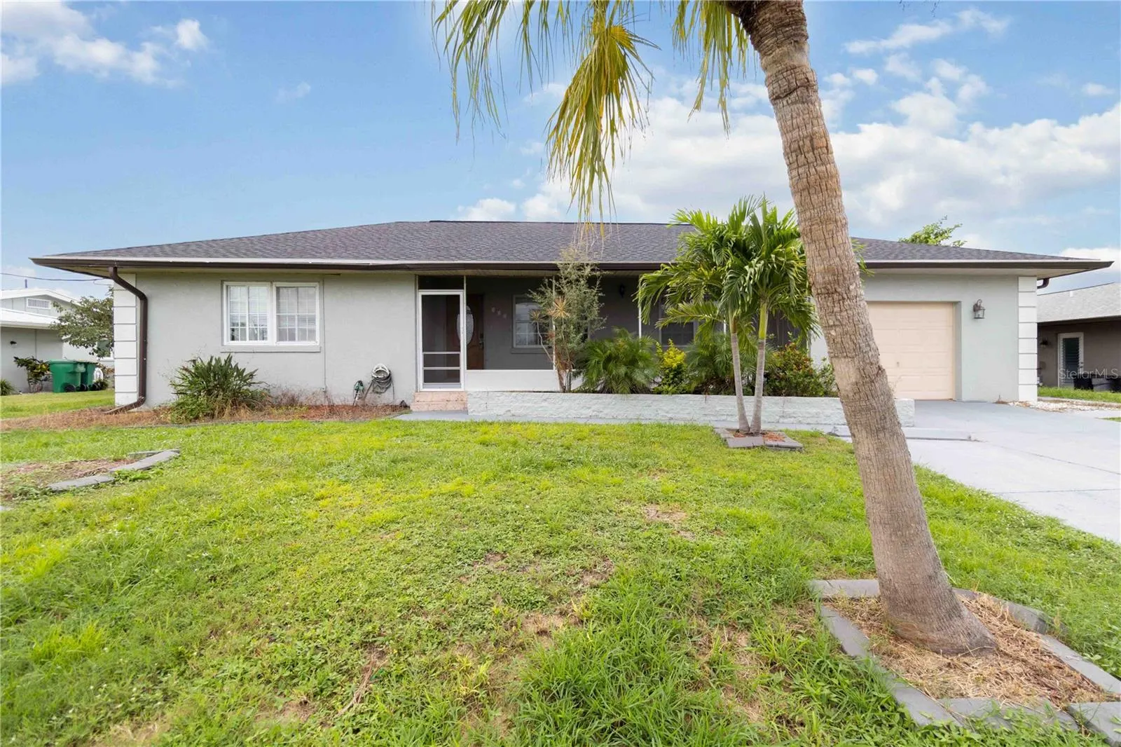 312 E TARPON BLVD NW