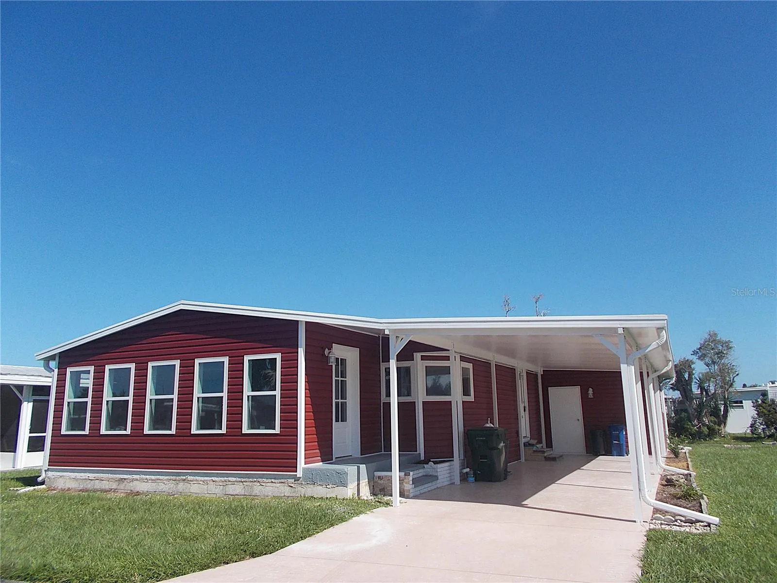 363 LONGWOOD DR