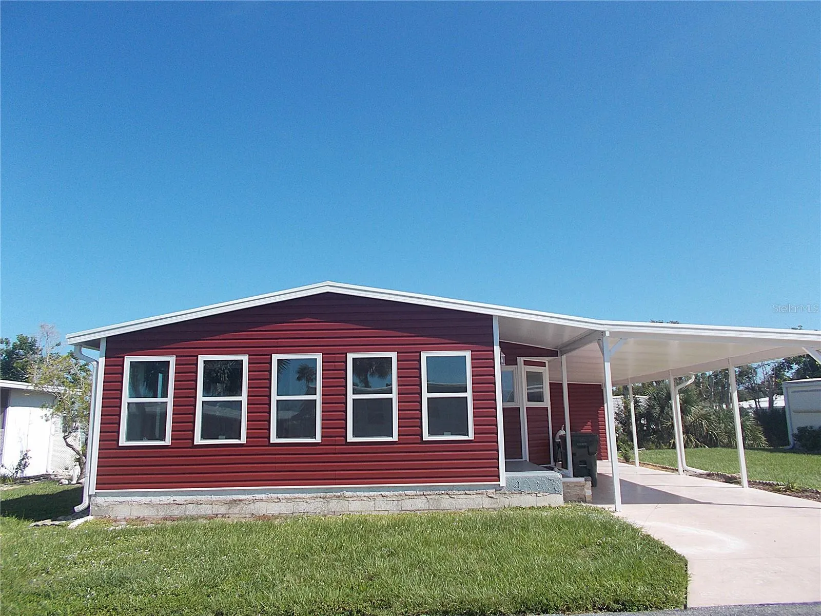 363 LONGWOOD DR