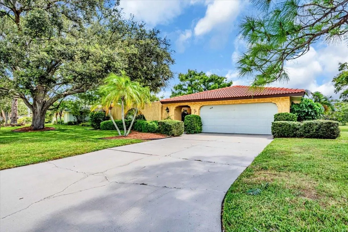 468 LAURENCIN DR